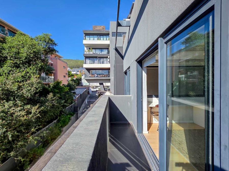 2 Bedroom Property for Sale in Sea Point Western Cape